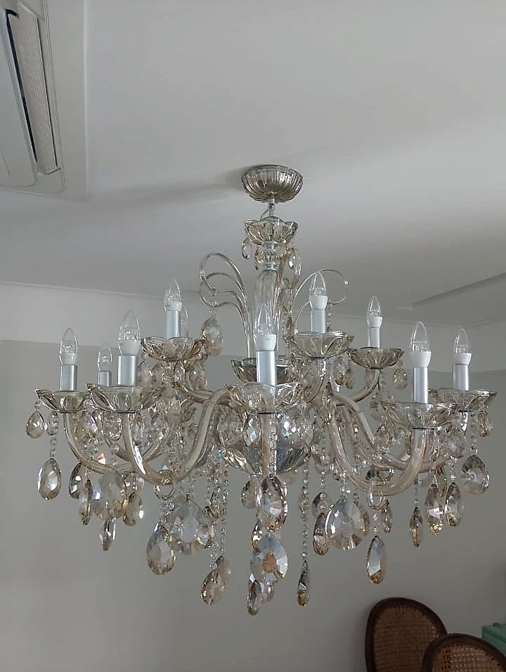 Lustre pendente de cristal limpo e polido profissionalmente
